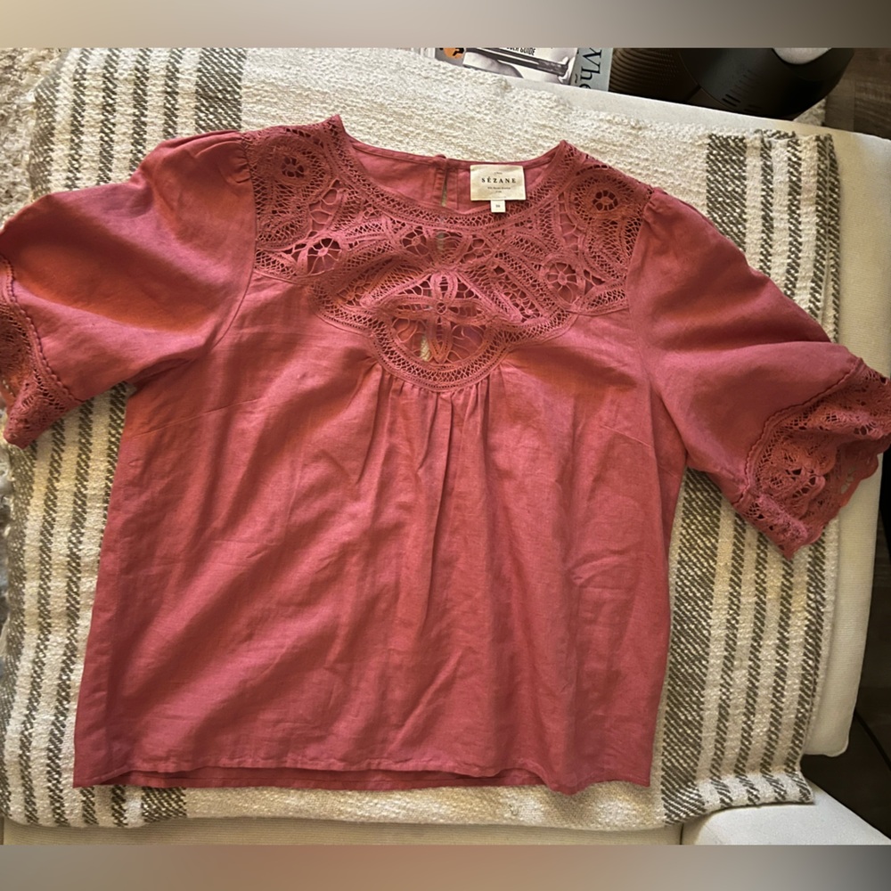 Beautiful Sézane top. Never worn.